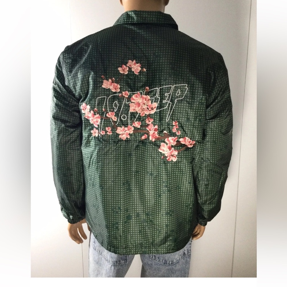 10 Deep Better Since’95 Windbreaker Army Jacket Size L